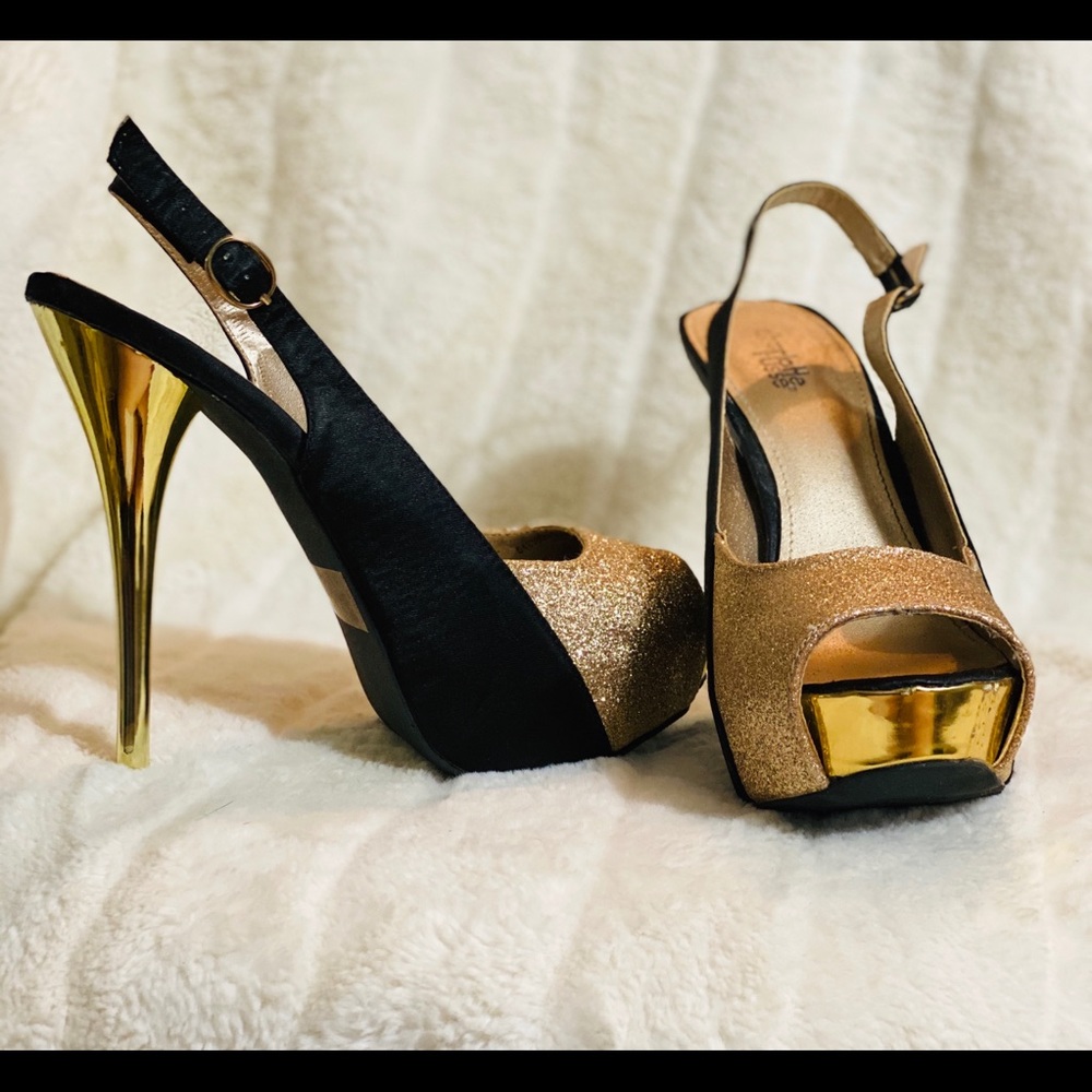 High heels black and gold